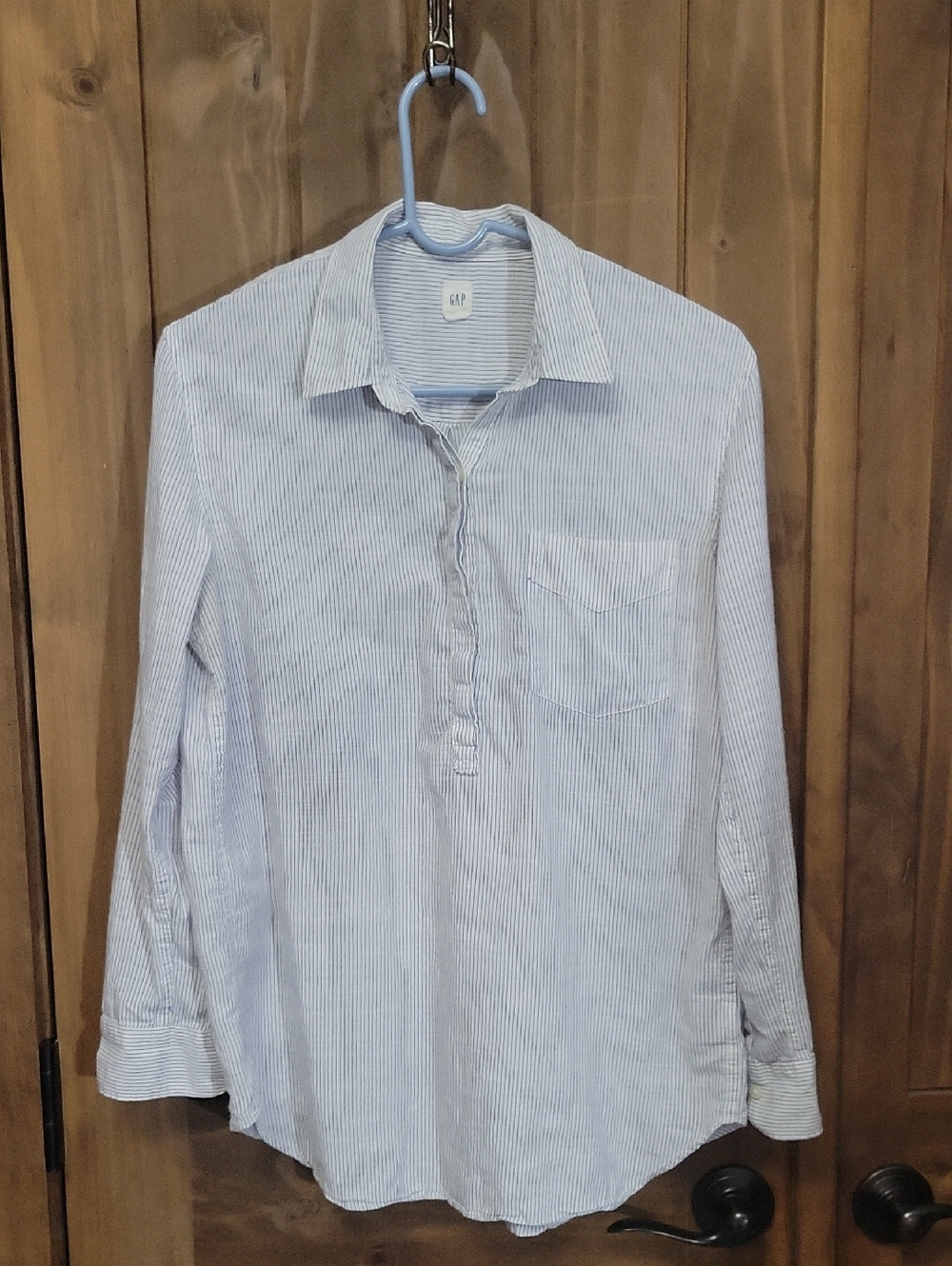 GAP Light Blue and White Pinstripe Casual Button-Down Shirt